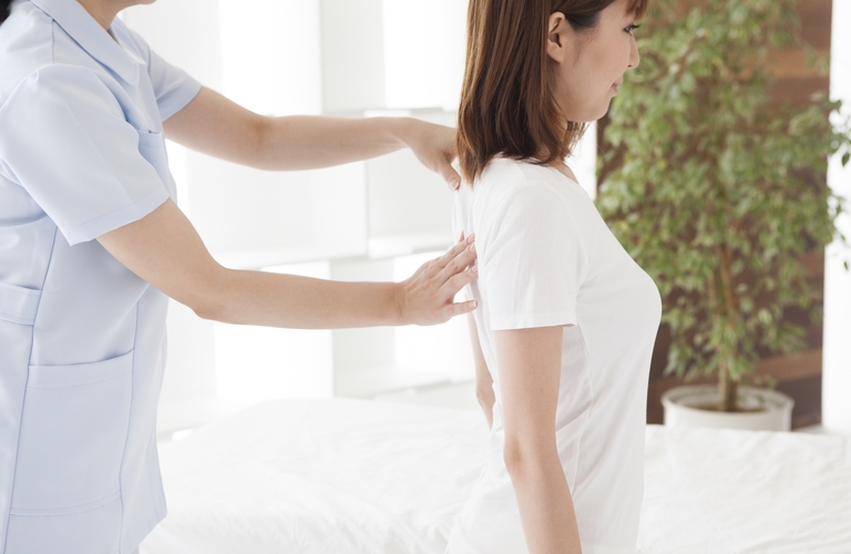 正しい姿勢になる整体 | 尼崎のヒーリングならbodymaintenance＆aromahealing Harmony