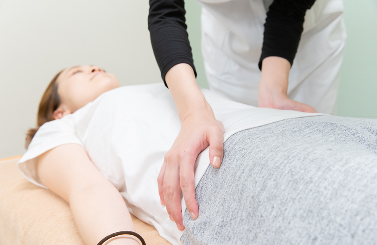 骨盤矯正や整体を行います | 尼崎のヒーリングならbodymaintenance＆aromahealing Harmony